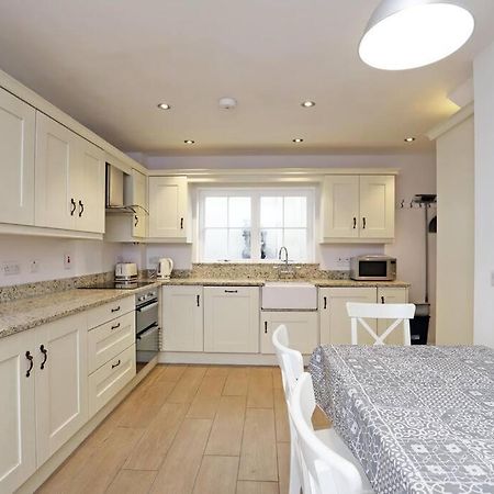 Royal Hillsborough Village Luxury Townhouse Kültér fotó