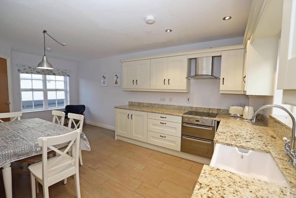 Royal Hillsborough Village Luxury Townhouse Kültér fotó