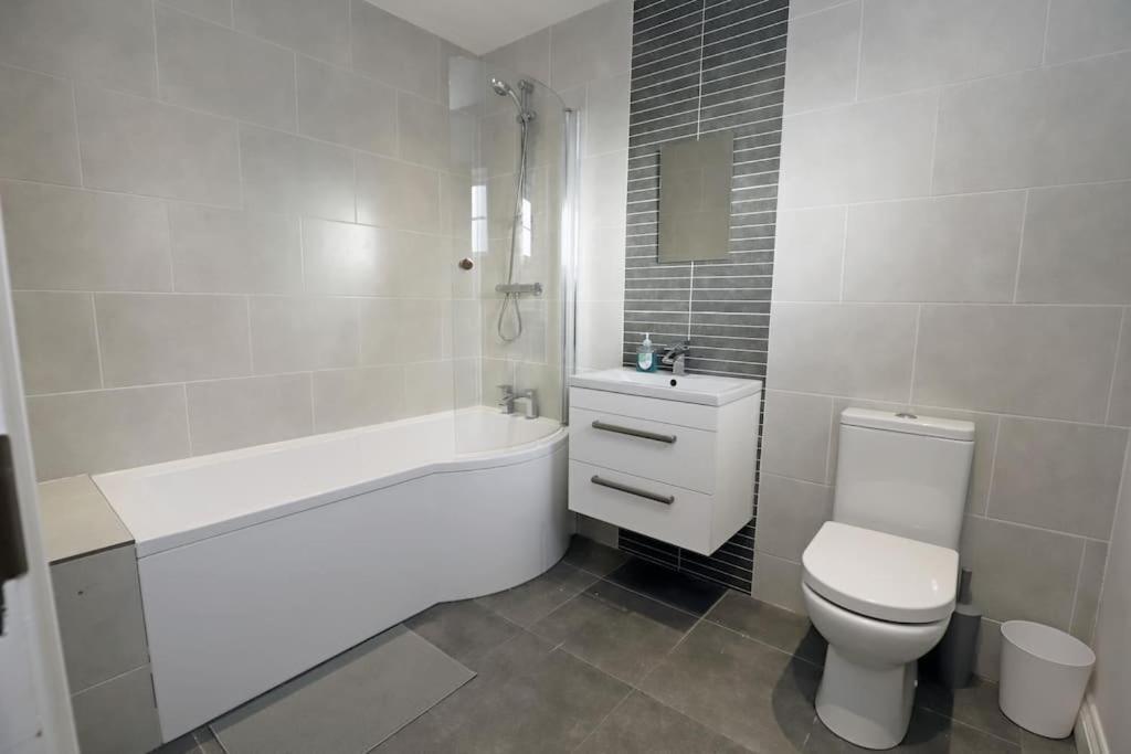 Royal Hillsborough Village Luxury Townhouse Kültér fotó